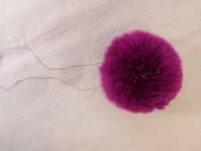 neue Lila Bommel, Pompom, z.B.: für Mützen, Echtfell Kaninchen, ca. 5 - 6 cm