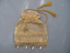 Ganz edler perlenbestickter