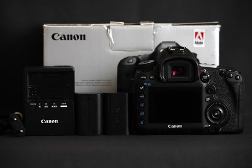 Canon eos mark - canon,