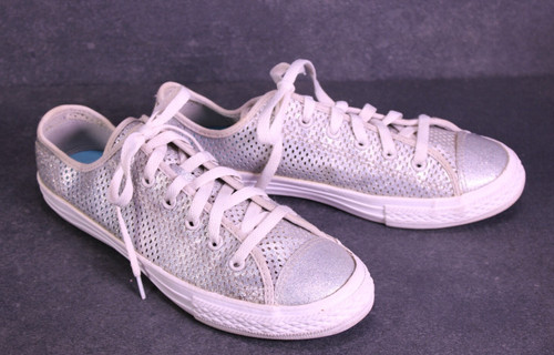 Converse sneaker chucks all - chucks,
