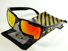 Oakley Holbrook Shaun White