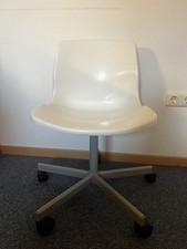 Schreibtischstuhl aus Plastik