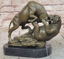Bronze Bull And Bär Jagd