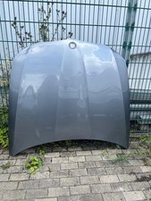 BMW E90 Facelift Motorhaube 2011 – kleine Macke vorne links, sonst sehr gut!