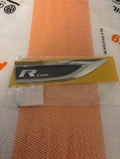 VW Passat R-Line Schriftzug