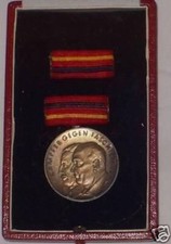 GDR medal fighters against