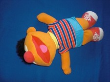 Kitzel Mich Ernie - Tickle Me - spricht lacht vibriert - Tyco 1996 Mattel