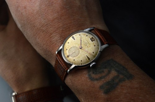 Cyma tavannes rare steel - rare,