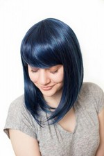 Blau-Schwarz Strähnen