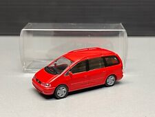 Seat Alhambra Personen Mini Bus Family Van 7-Sitzer rot red Kombi Rietze H0 1:87