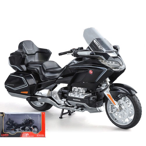 Honda gold wing - gold,