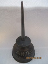 Antikes  Ölkännchen von  SINGER  MADE IN  U. S.  A.