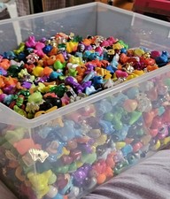 30x Gogo's Crazy Bones Modern, zufällige Figuren gemischt Mystery Konvolut.