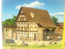 Bauernhaus mit Scheune o. Hoftor - Vollmer HO Bausatz 1:87 - 43731  #E
