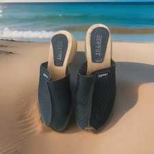 Esprit Schuhe Gr  40 , Clogs, Schlappen , Neuw . Modern Sportlich!!