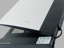 EPSON Perfection V200 Scanner
