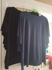 Raffiniert geschnittene shirts