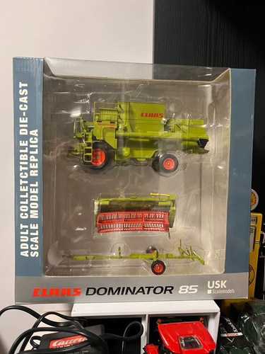 Claas dominator 85 - 1:32,