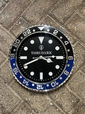 Thrudark inspirierte Wanduhr