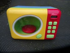 Kinder Spielzeug Mikrowelle mit Licht und Geräuschen elektrisch mit Batterie 