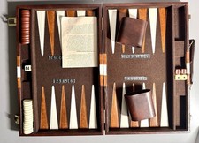 Backgammon-Set Im Koffer mit
