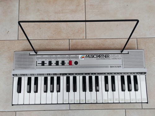 Keyboard der marke bontempi - der,