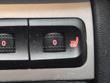 Sitzheizungsschalter vorne