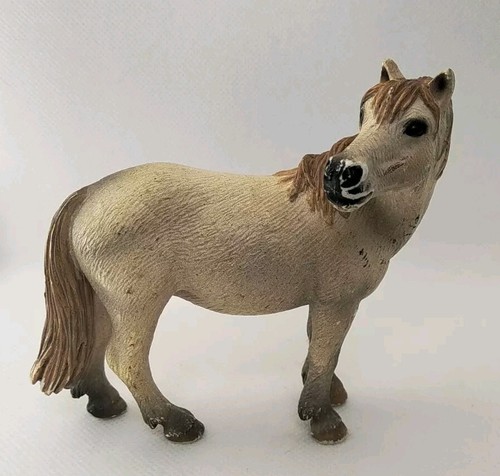 Schleich carmague stute 13609 - schleich,