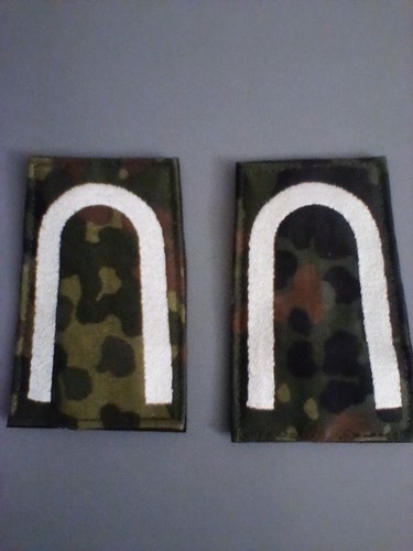 Schulterklappen