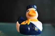 Lufthansa First Class Flug Ente Stewardess Badeente Firstclass Sammlerstück