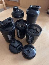 5 x Protein Shaker 500 bzw. 600 ml Kunststoff mit Pulvereinsätze