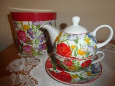 Teekannen-Set mit Tasse und