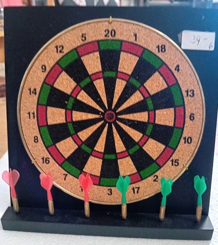 Tisch dartscheibe aus holz mit - tisch-dartscheibe,