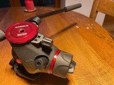 Manfrotto MH055M8-Q5 Magnesium Stativkopf mit Q5 Schnellwechseleinrichtung