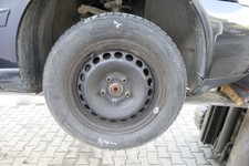 2x A4 B5 A6 4B Passat 3BG Felgen Reifen Winterreifen M+S 195/65 R15 91H ca.4-5mm