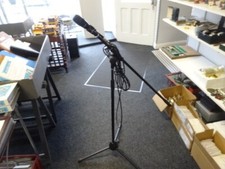 Stagg Pro mic. Dynamische Hand Mikrofon mit Ständer und Kabel Topzustand