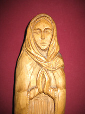 Holzfigur handgeschnitzt