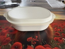 Tupperware * Microwave 200 *