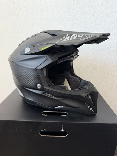 Airoh aviator carbon - airoh,