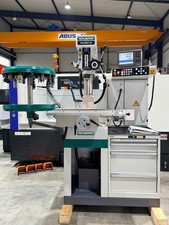 Bohr- und Fräsmaschine