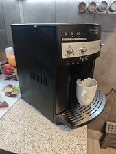 DeLonghi MAGNIFICA ESAM3000.B Kaffeevollautomat schwarz Kaffeemaschine Cappucino