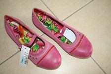 Ballerinas / Sneaker von