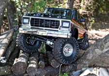 Traxxas 82246-4 TRX-4 '79 Ford Bronco schwarz/rot Scale Crawler -clipsless- ARTR