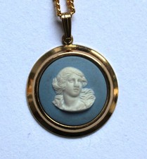 Wedgwood Anhänger blau