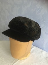 Damen Hut, Mütze mit Schirm, Farbe Braun-Schwarz getupft, Vintage