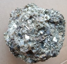 Wundervoller Pyrit - 785 Gramm