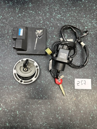 Yamaha yzf rn32 rn49 - rn32,