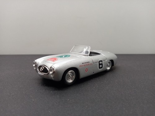 Mercedes 300 sl - 1:43,
