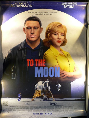 The moon scarlett - to,