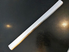 Mercedes W114 Zierstab Fenster hinten links Chrom 1156730183 Leiste Coupe